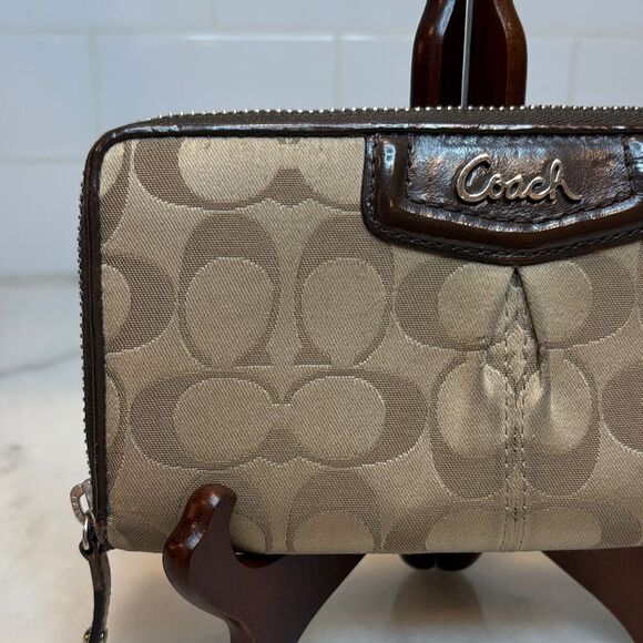 Coach Ashley Signature Logo Full Zip Wallet - Picture 2 of 15